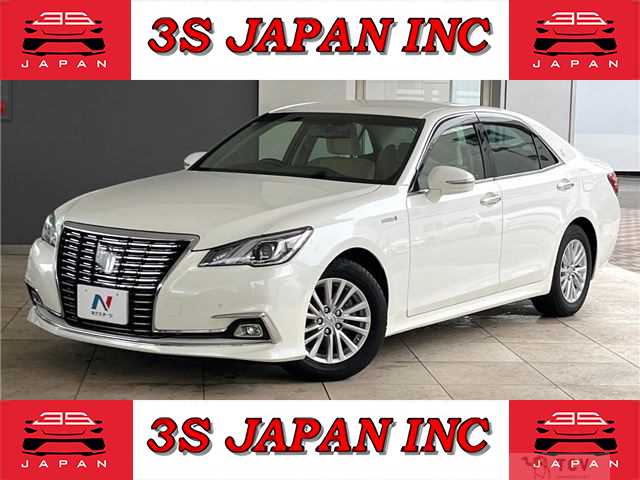 2016 Toyota Crown Hybrid