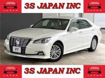 2016 Toyota Crown Hybrid