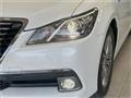 2015 Toyota Crown Hybrid