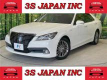 2015 Toyota Crown Hybrid