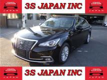 2017 Toyota Crown Hybrid