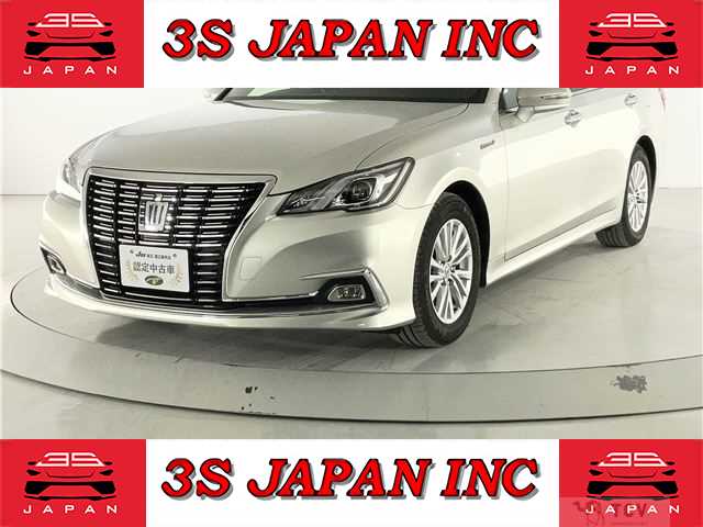 2017 Toyota Crown Hybrid