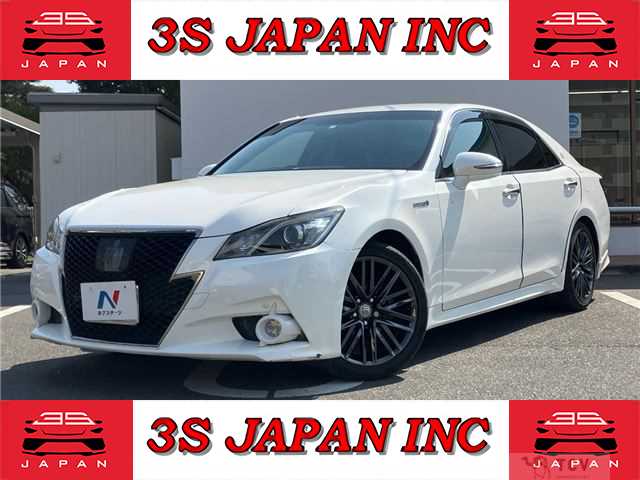 2015 Toyota Crown Hybrid