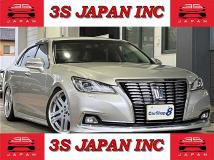 2017 Toyota Crown Hybrid