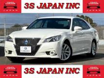 2015 Toyota Crown Hybrid