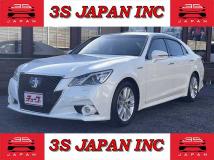 2015 Toyota Crown Hybrid