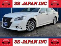 2015 Toyota Crown Hybrid