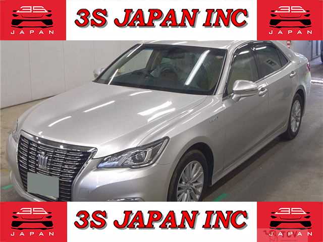 2016 Toyota Crown Hybrid