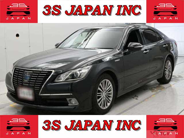 2015 Toyota Crown Hybrid