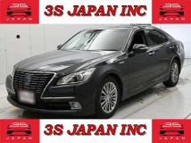 2015 Toyota Crown Hybrid