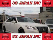 2017 Toyota Crown Hybrid