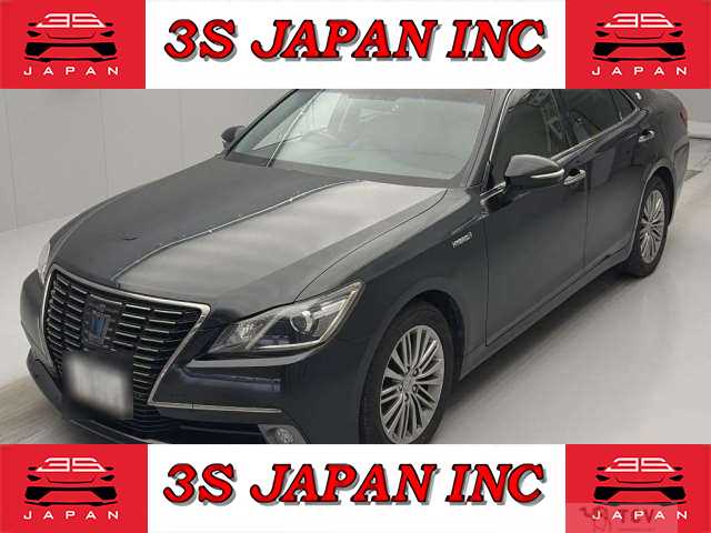 2015 Toyota Crown Hybrid