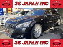 2015 Toyota Crown Hybrid