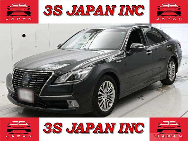 2015 Toyota Crown Hybrid