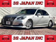 2015 Toyota Crown Hybrid