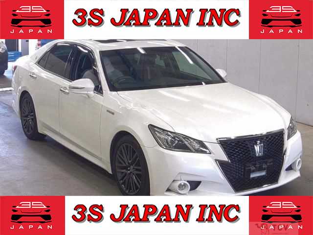 2015 Toyota Crown Hybrid