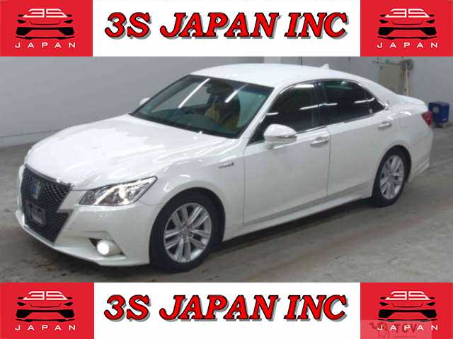 2015 Toyota Crown Hybrid