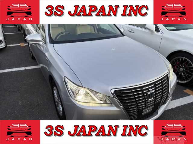 2015 Toyota Crown Hybrid