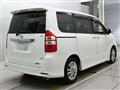 2012 Toyota Noah
