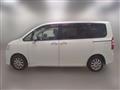 2013 Toyota Noah
