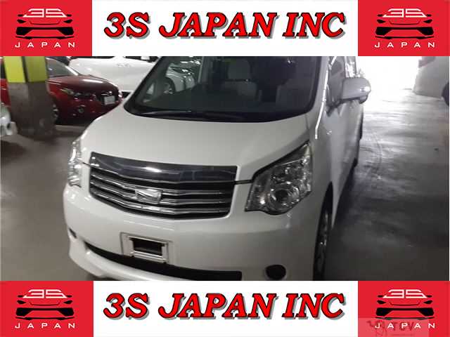 2013 Toyota Noah