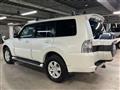 2014 Mitsubishi Pajero