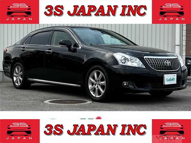 2013 Toyota Crown Majesta