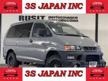2001 Mitsubishi Space Gear