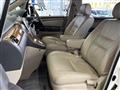 2005 Toyota Alphard