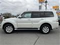 2011 Mitsubishi Pajero