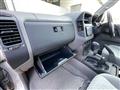 2001 Mitsubishi Pajero