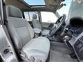 2001 Mitsubishi Pajero