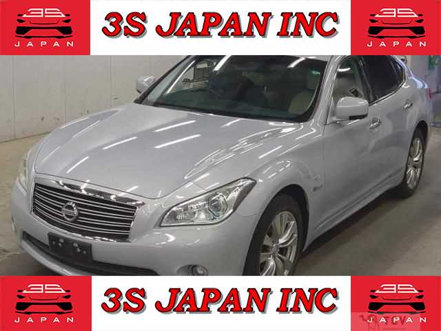 2013 Nissan FUGA HYBRID