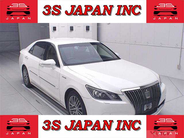 2013 Toyota Crown Majesta