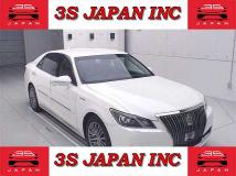 2013 Toyota Crown Majesta