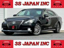 2013 Toyota Crown Majesta