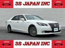 2013 Toyota Crown Majesta