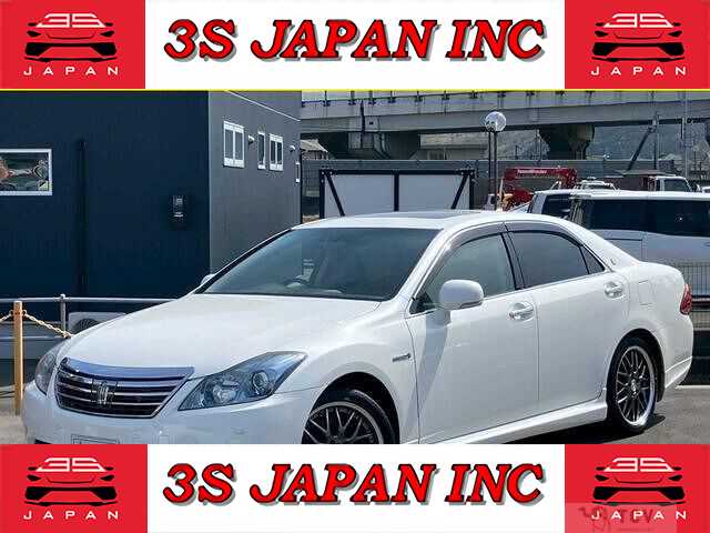 2010 Toyota Crown Hybrid