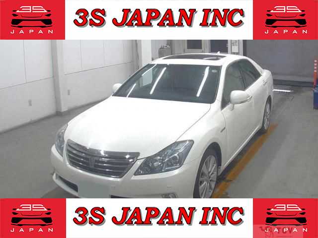 2012 Toyota Crown Hybrid