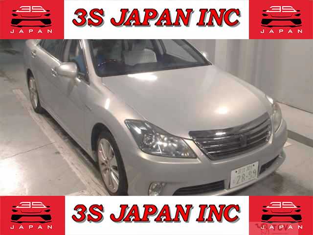 2012 Toyota Crown Hybrid