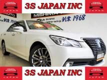 2013 Toyota Crown