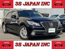 2013 Toyota Crown Royal Series