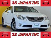2011 Toyota Crown Royal Series