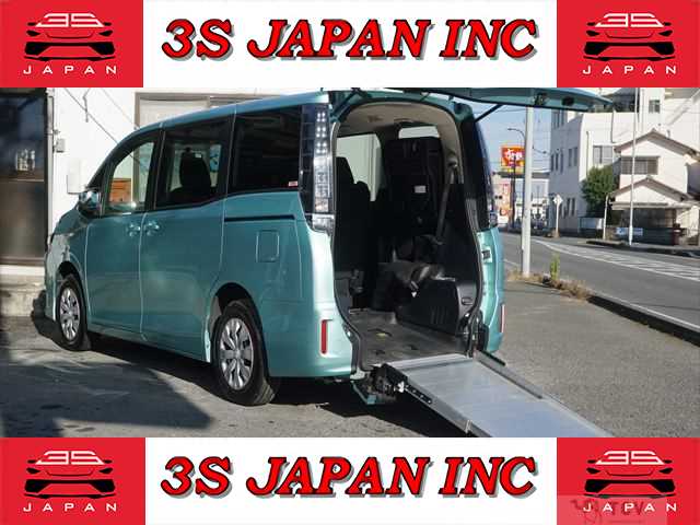 2014 Toyota Voxy