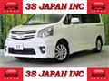 2012 Toyota Noah