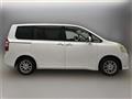 2013 Toyota Noah