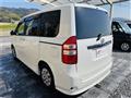 2011 Toyota Noah