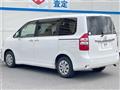 2011 Toyota Noah