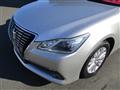 2013 Toyota Crown Royal Series