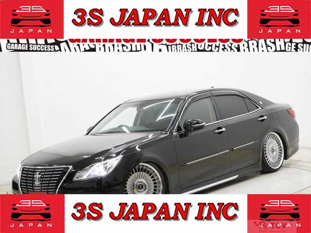 2013 Toyota Crown Royal Series
